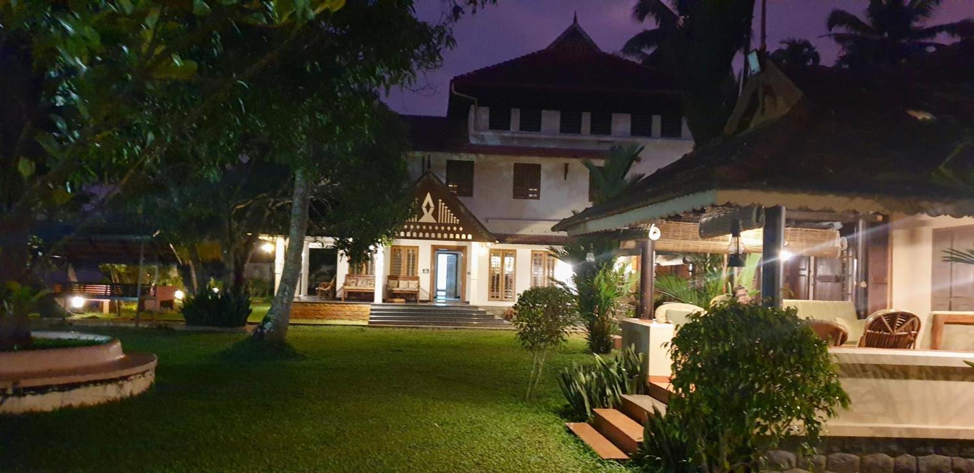 The Pamba Heritage Villa Champakulam Экстерьер фото